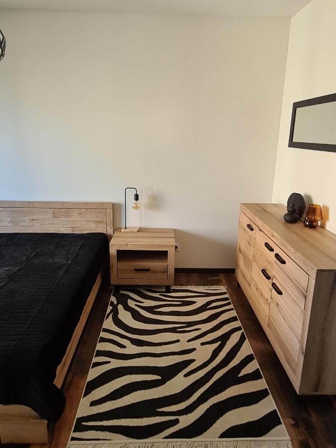 Copper Apartment Free Parking วรอตซวาฟ ภายนอก รูปภาพ